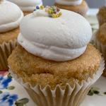 6 Vanilla Cupcakes with Vanilla Frosting - Gluten Free Pasta